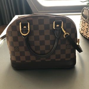 Louis Vuitton Alma BB Damier